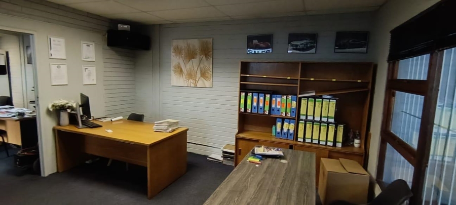 To Let Commercial Property for Rent in Parow Western Cape